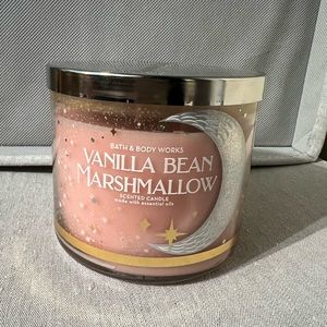 Vanilla bean marshmallow bath and body works candle